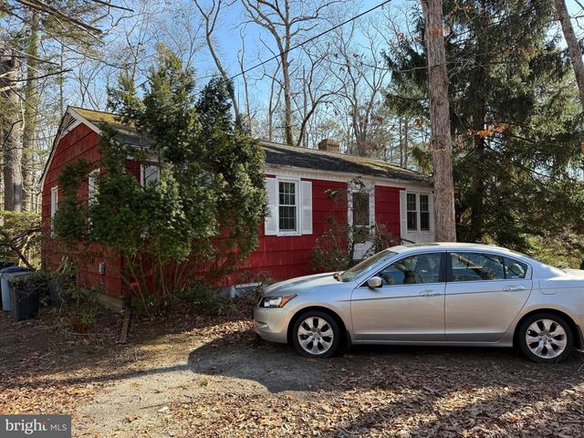 110 HAWKIN RD, Tabernacle, NJ 08088