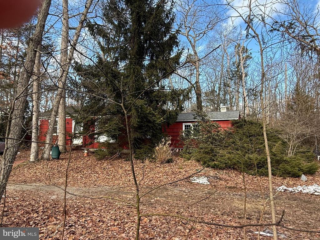 110 HAWKIN RD, Tabernacle, NJ 08088
