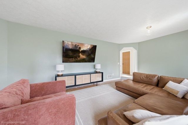 5212 W Alderwood Ave, Spokane, WA 99208