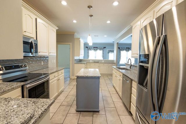 2612 Little Cove Road, Owens Cross Roads, AL 35763