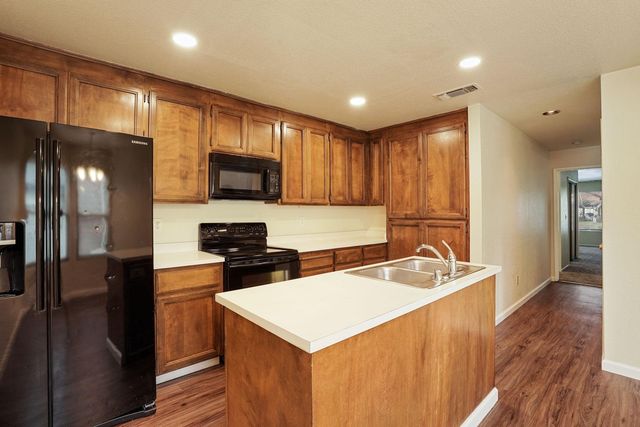 1443 W Swain Rd, Stockton, CA 95207
