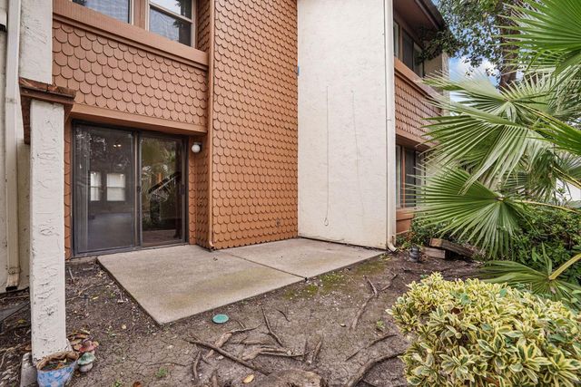 1443 W Swain Rd, Stockton, CA 95207