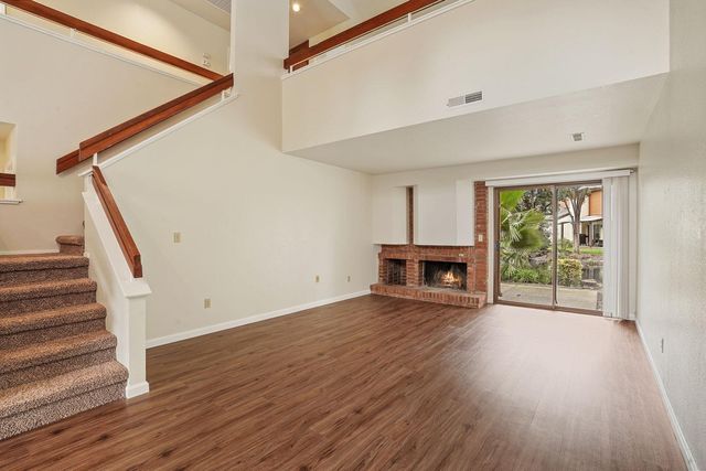1443 W Swain Rd, Stockton, CA 95207