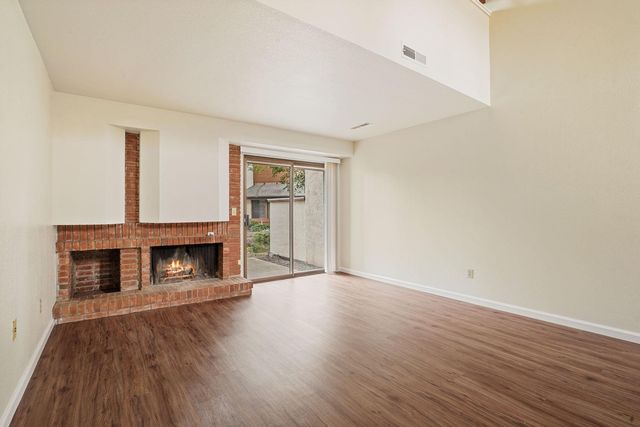 1443 W Swain Rd, Stockton, CA 95207