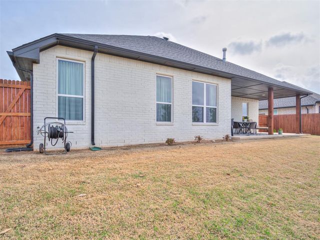 1231 NW 17th Place, Newcastle, OK 73065