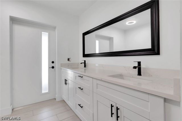 27126 Rue De Paix, Bonita Springs, FL 34135