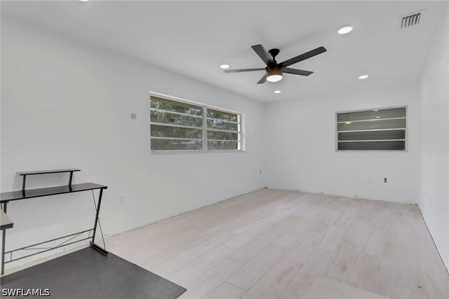 27126 Rue De Paix, Bonita Springs, FL 34135