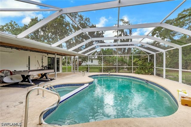27126 Rue De Paix, Bonita Springs, FL 34135