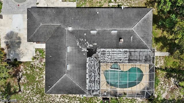 27126 Rue De Paix, Bonita Springs, FL 34135