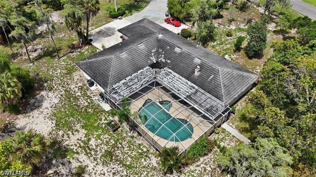 27126 Rue De Paix, Bonita Springs, FL 34135