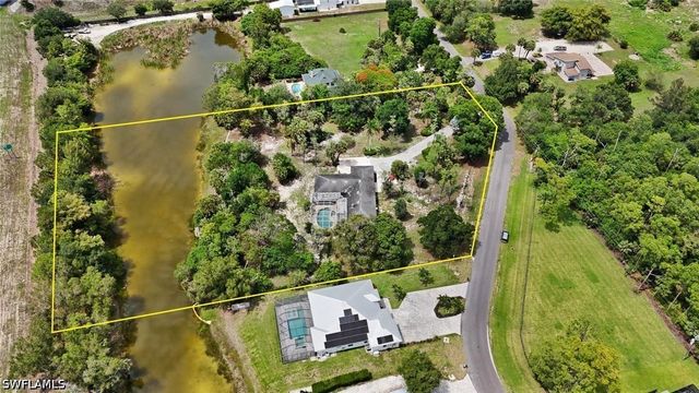 27126 Rue De Paix, Bonita Springs, FL 34135