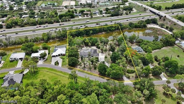27126 Rue De Paix, Bonita Springs, FL 34135