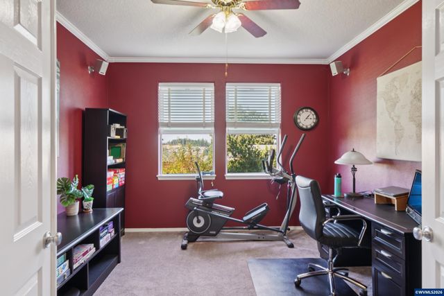 968 Eisenhower Dr NW, Salem, OR 97304