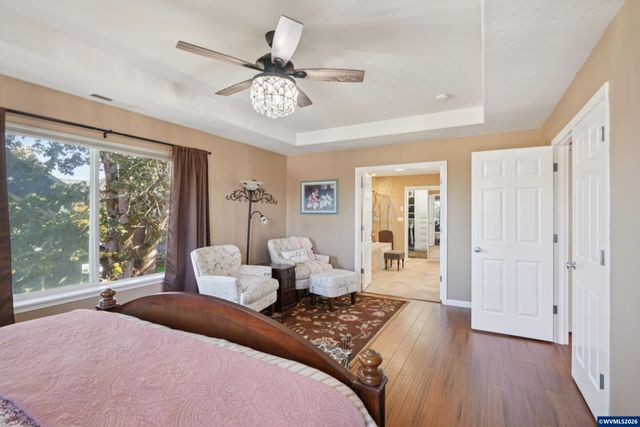 968 Eisenhower Dr NW, Salem, OR 97304