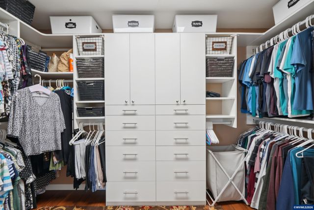 968 Eisenhower Dr NW, Salem, OR 97304