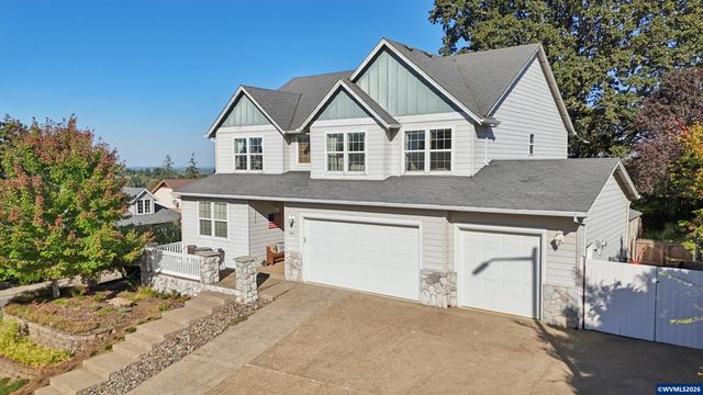 968 Eisenhower Dr NW, Salem, OR 97304