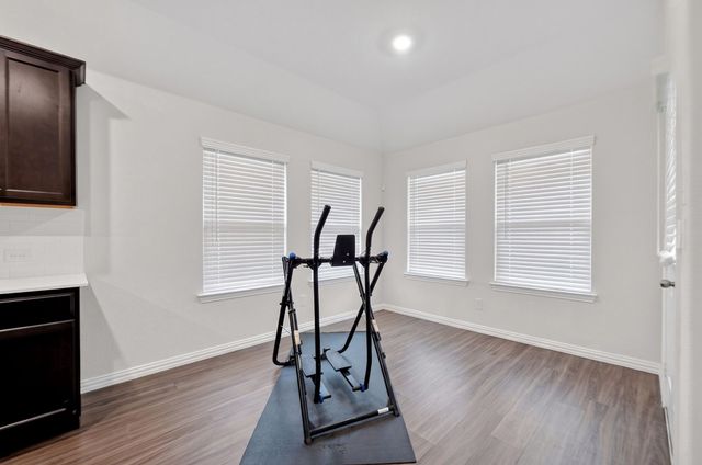 705 Pearl Way, Arlington, TX 76002