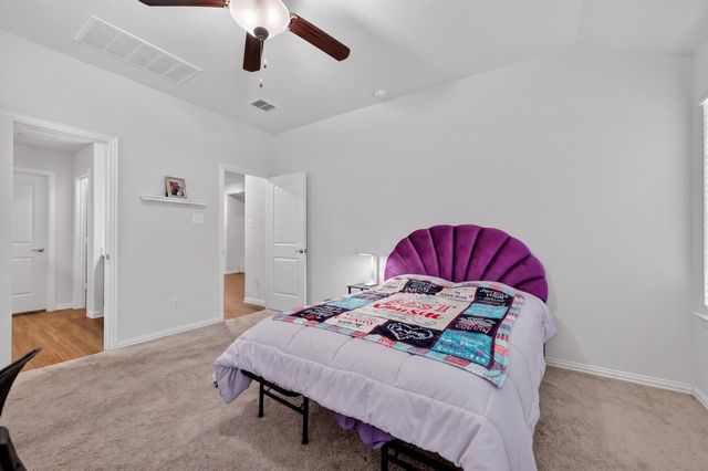 705 Pearl Way, Arlington, TX 76002