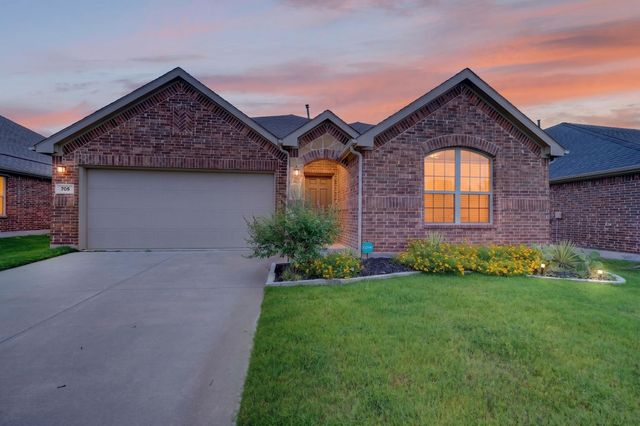 705 Pearl Way, Arlington, TX 76002