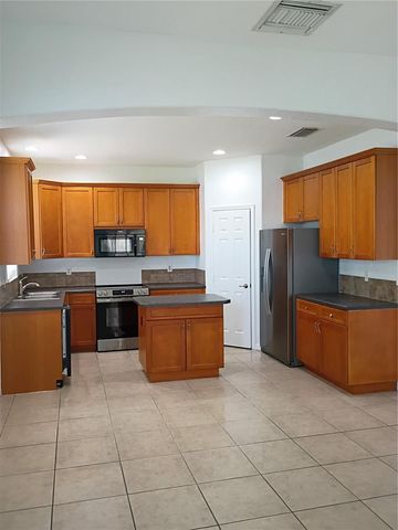 3549 MAPLE RIDGE LOOP, Kissimmee, FL 34741