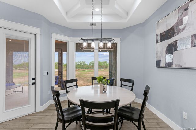 9991 Crow Ln, Adkins, TX 78101