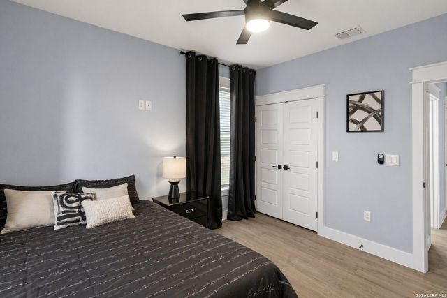 9991 Crow Ln, Adkins, TX 78101
