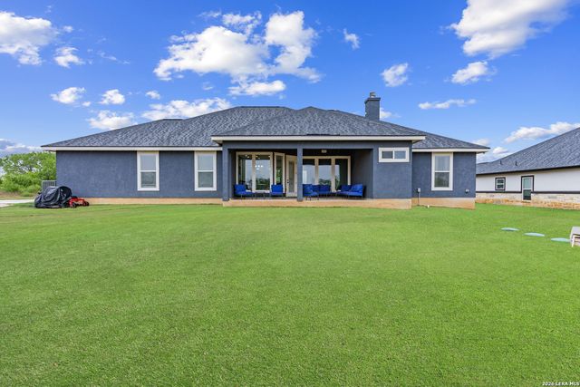 9991 Crow Ln, Adkins, TX 78101
