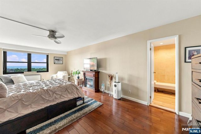7855 Boulevard East 20F, North Bergen, NJ 07047