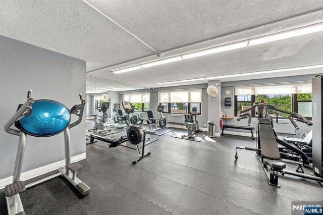 7855 Boulevard East 20F, North Bergen, NJ 07047