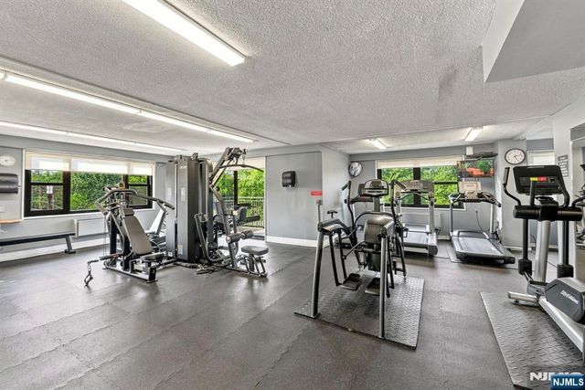 7855 Boulevard East 20F, North Bergen, NJ 07047