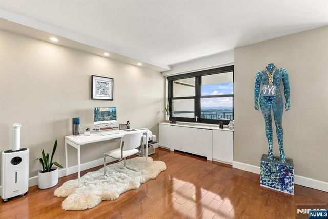 7855 Boulevard East 20F, North Bergen, NJ 07047
