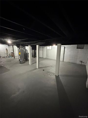 13997 Cloverlawn Street, Detroit, MI 48238