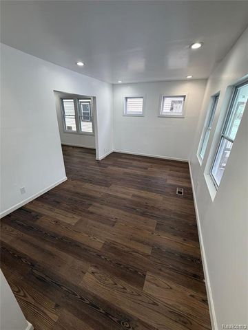 13997 Cloverlawn Street, Detroit, MI 48238