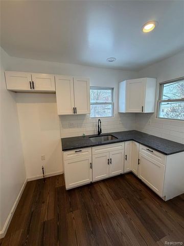 13997 Cloverlawn Street, Detroit, MI 48238