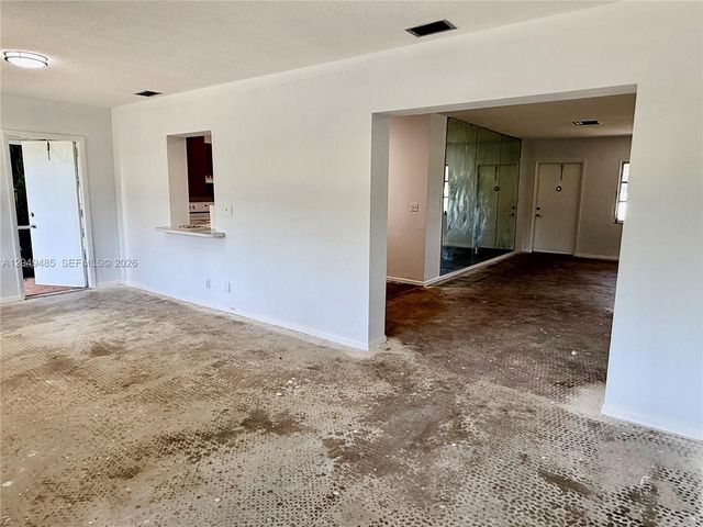 7008 NW 89th Ave, Tamarac, FL 33321