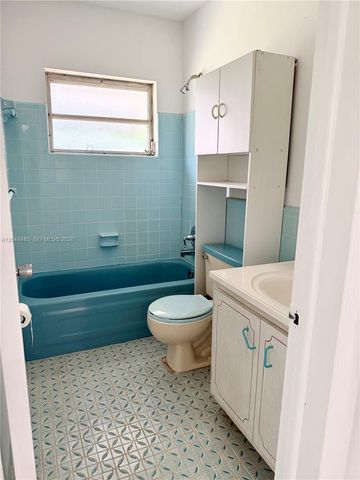 7008 NW 89th Ave, Tamarac, FL 33321