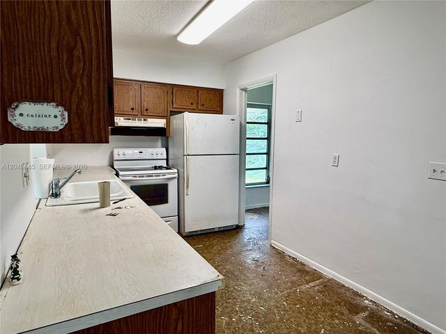 7008 NW 89th Ave, Tamarac, FL 33321
