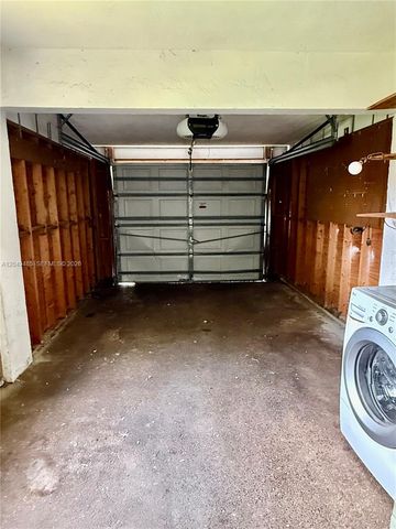 7008 NW 89th Ave, Tamarac, FL 33321