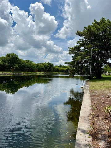 7008 NW 89th Ave, Tamarac, FL 33321