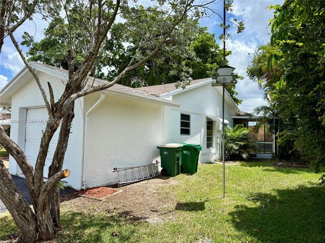 7008 NW 89th Ave, Tamarac, FL 33321