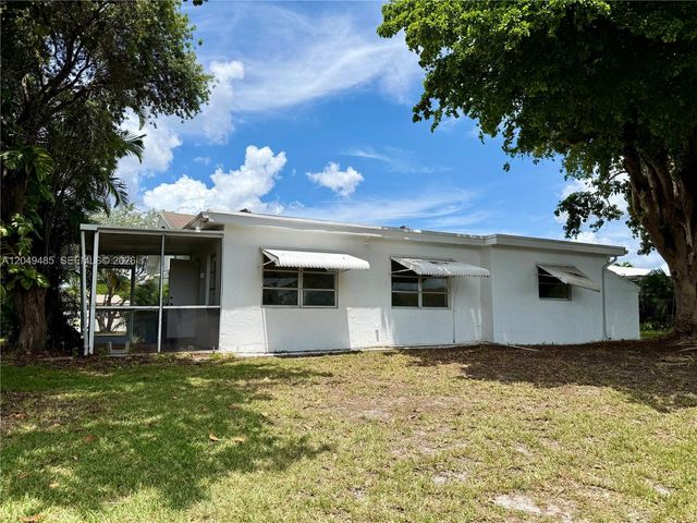 7008 NW 89th Ave, Tamarac, FL 33321