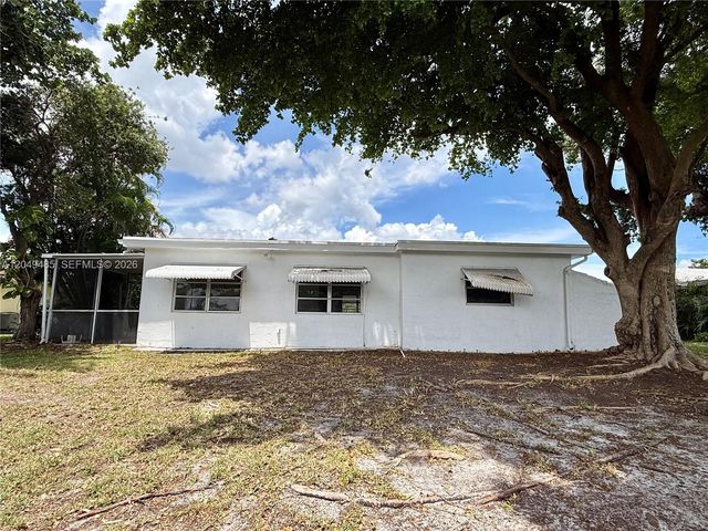 7008 NW 89th Ave, Tamarac, FL 33321