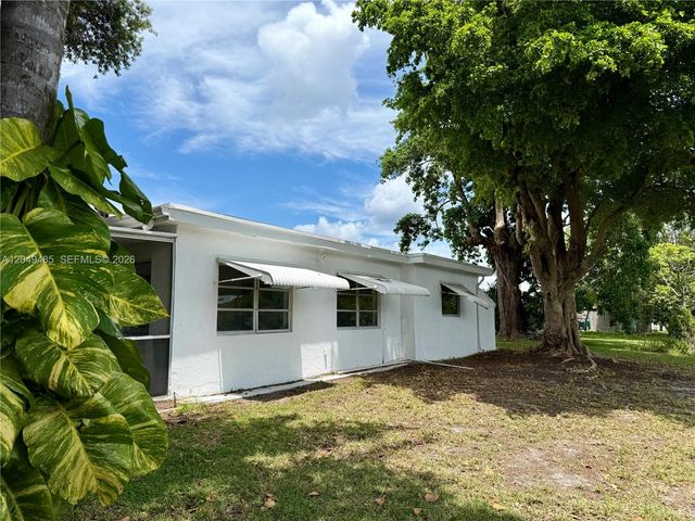 7008 NW 89th Ave, Tamarac, FL 33321
