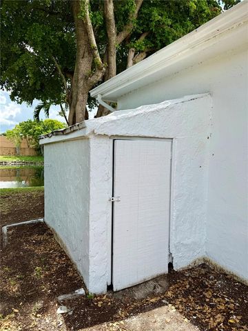 7008 NW 89th Ave, Tamarac, FL 33321