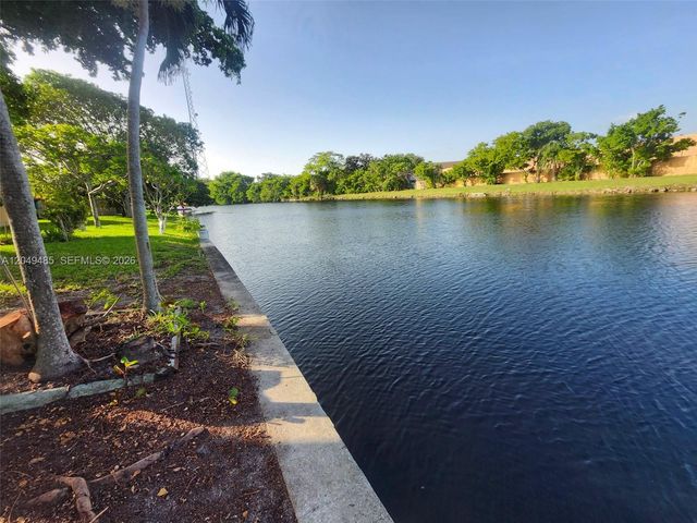 7008 NW 89th Ave, Tamarac, FL 33321
