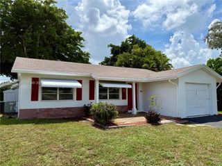 7008 NW 89th Ave, Tamarac, FL 33321
