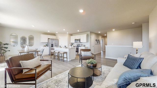 11956 S 114th Avenue, Papillion, NE 68046