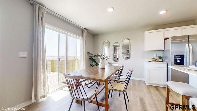 11956 S 114th Avenue, Papillion, NE 68046