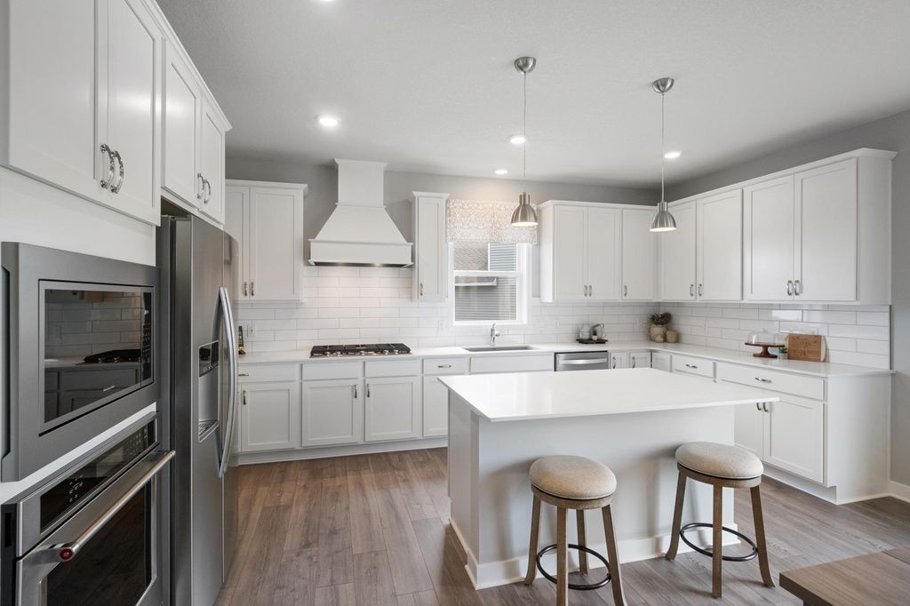 13348 Applewood Trail, Rosemount, MN 55068
