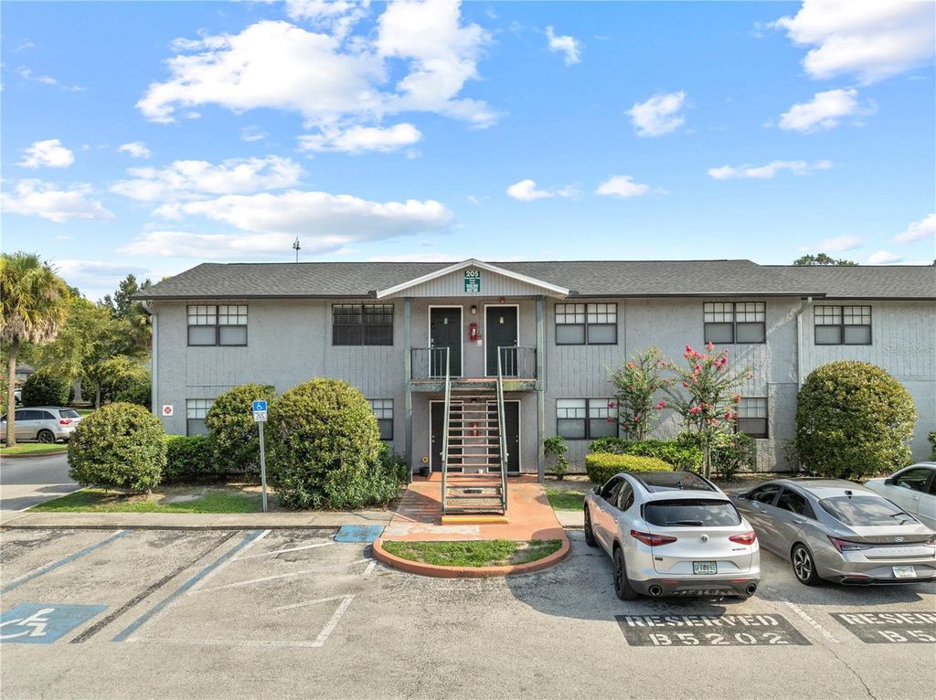 Image 1 of property listing at 205 POINSETTIA PINE COURT 201, Tampa, FL 33612